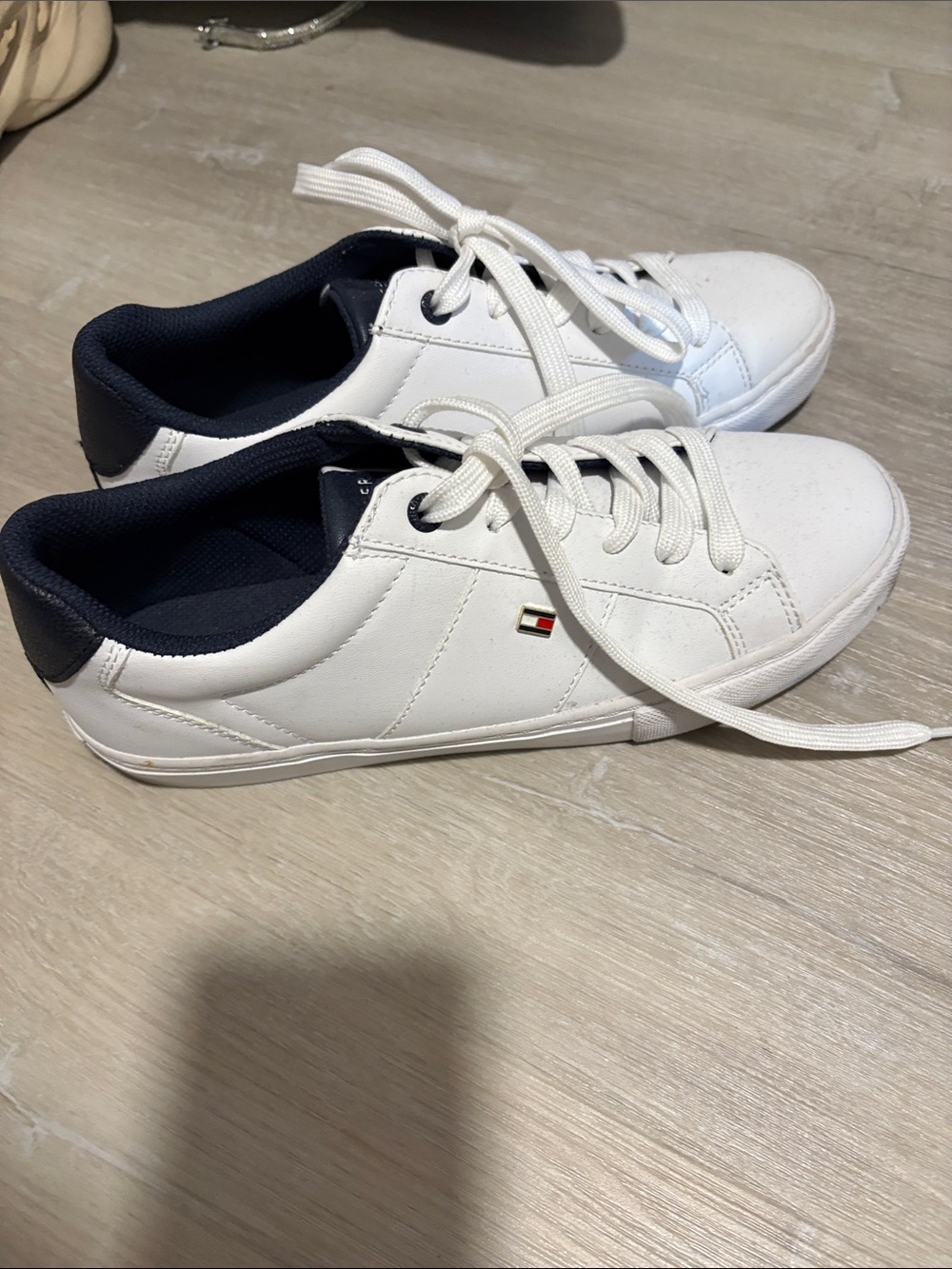 Tommy Hilfiger White Sneakers with Navy Accent